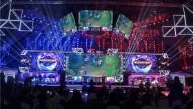 世界赛版本艾希加强引热议，英雄改动重塑战术格局，T1版本定制再成焦点